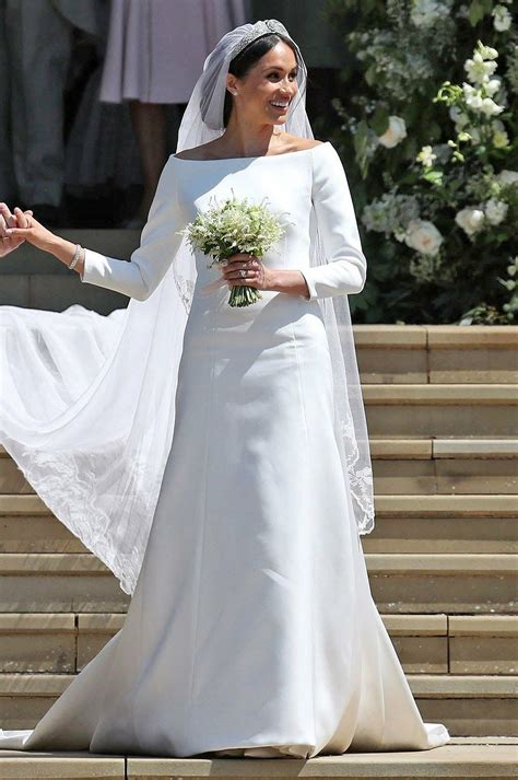 meghan markle wedding dress criticism.